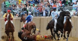 Il Palio di Asti va fermato subito. Partita la nostra diffida!